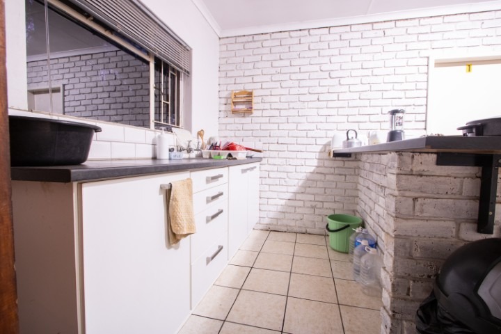 To Let 1 Bedroom Property for Rent in Die Bult North West